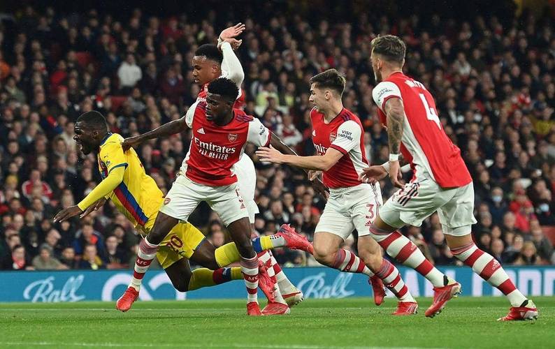 处子球!舍什科对阵布伦特福德三连射,当选曼联9月最佳进球