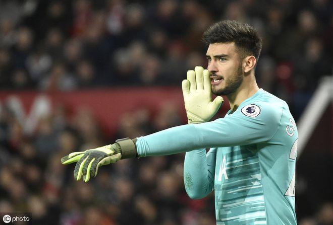 邓恩:已熟悉范甘迪的防守体系 接下来要做的就是沟通执行到位