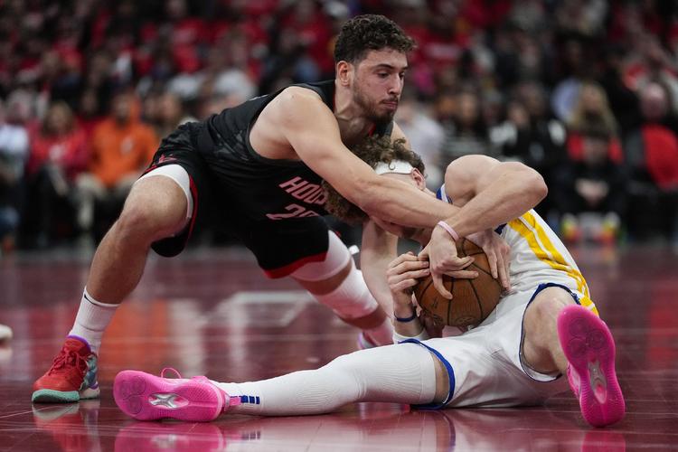 乌度卡:一半球员会出战季前赛首场 另一半出战第2场对爵士的比赛