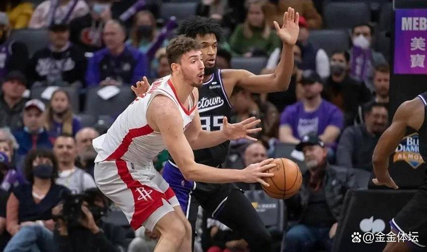 本-戈登:初见姚明只觉他太高大了 以为他体内有外星人在控制