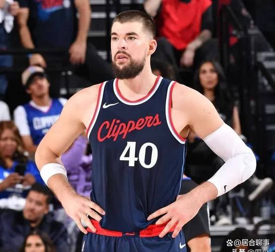 约维奇:我们必须要像步行者那样打快些 去寻找自己在场上的角色