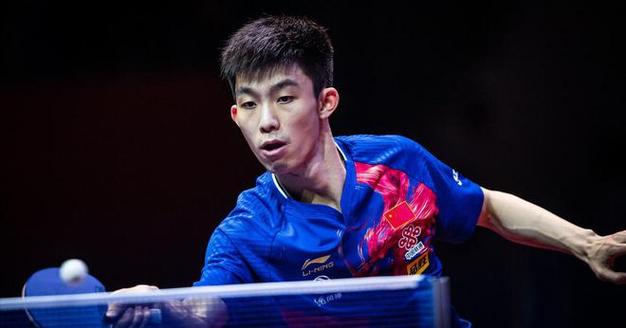 这回扣爽了！特雷-墨菲半场11中6得到15分1板3断