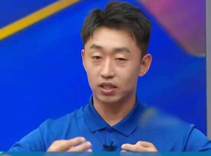 表现不佳!泰山中卫洛佩斯全场4次对抗1次成功,5次争顶2次成功