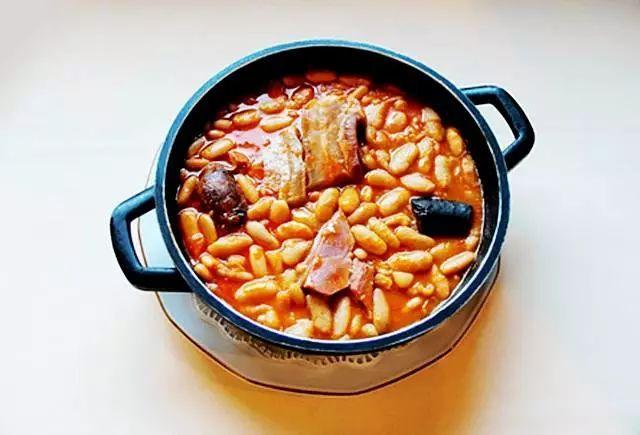 这是啥菜?恩里克:我喜欢吃妈妈做的“阿斯图里亚斯乱炖”