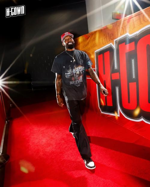 这是39岁？火箭官推晒杰夫-格林抢断反击左手滑翔劈扣