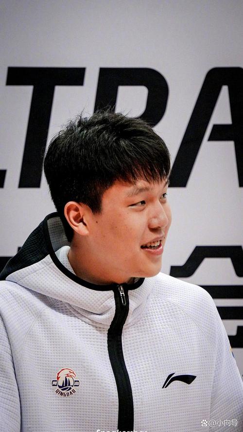 哈利伯顿:杨瀚森真的很会传球 他会适应NBA的