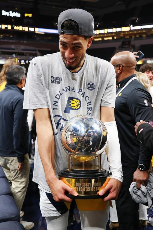 哈利伯顿：盼在步行者度过职业生涯 希望名字成科比一样的同义词