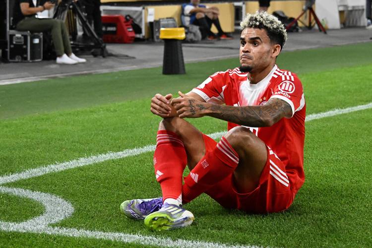 迪亚斯前6场德甲参与9球持平哈兰德,04-05赛季以来仅次于凯恩