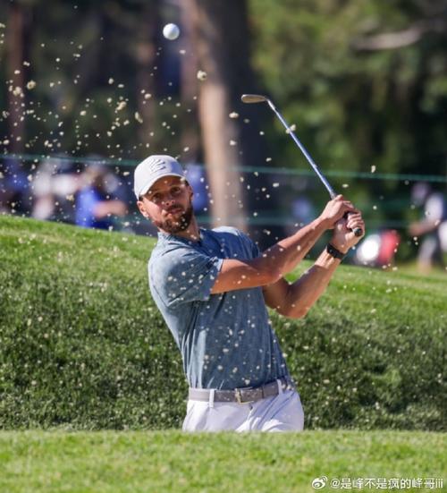 夸梅:库里从小就是球队球童&刻苦训练 布朗尼玩游戏机长大的?