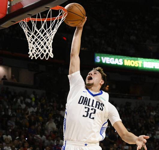 惊艳表现！弗拉格14分钟6投3中&三分3中2砍下10分6板3助1帽