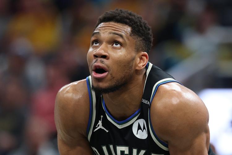 Shams:若字母哥交易在赛季中重启 预计追求者不会仅限于尼克斯