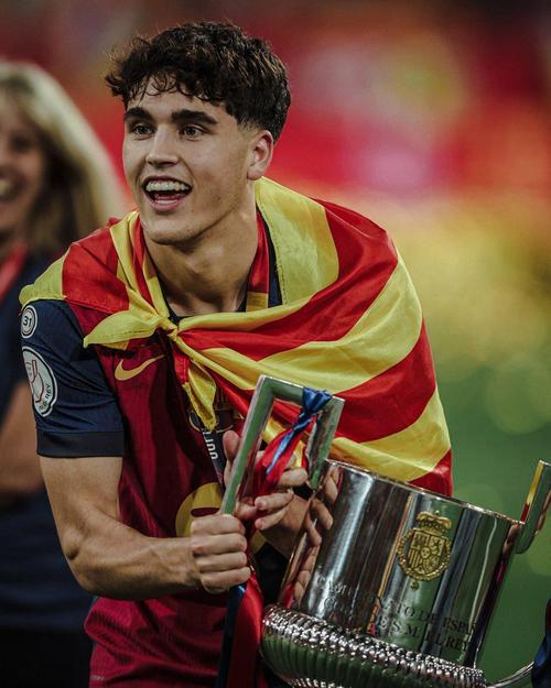 库巴西:拉莫斯和皮克的搭档是传奇,我特别渴望赢得世界杯