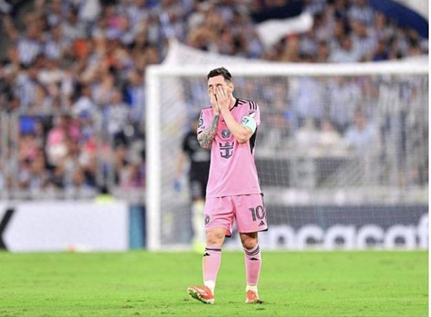 奥尔莫社媒致敬阿尔巴：感谢你的妙传和助攻，球场内外皆是楷模