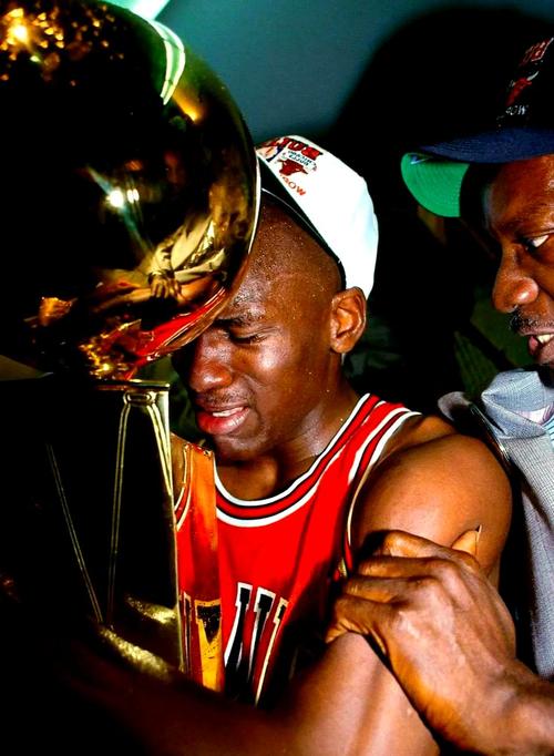 A-史密斯:决定2终结了GOAT讨论 乔丹不会借复出来卖酒