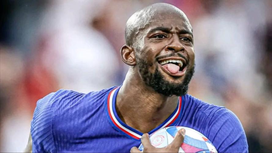 28岁首次入选法国队!马特塔:小时候曾被球踢到头昏倒 偶像伊布