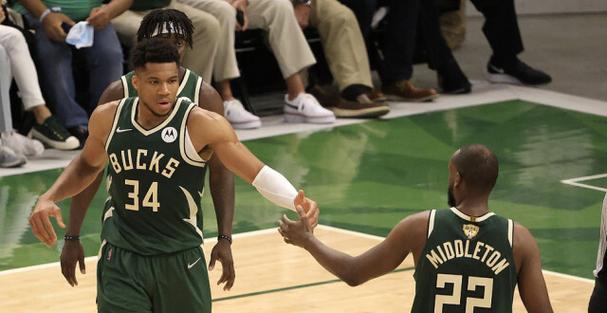 第二节单节34分！大霍勒迪压哨三分 龙狮4秒爆砍7分