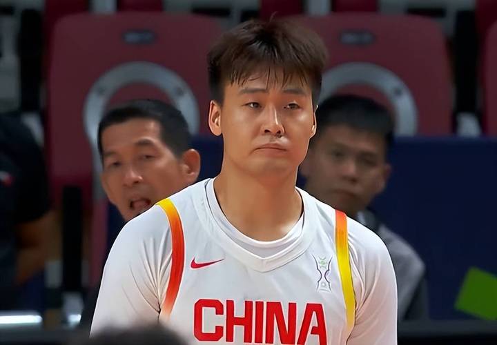 赵睿:我们具备冲击CBA总冠军的条件 大家要牺牲球权、做好防守