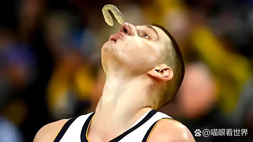 约基奇:我觉得卡梅隆-约翰逊总在勉强自己融入 他不必刻意迎合