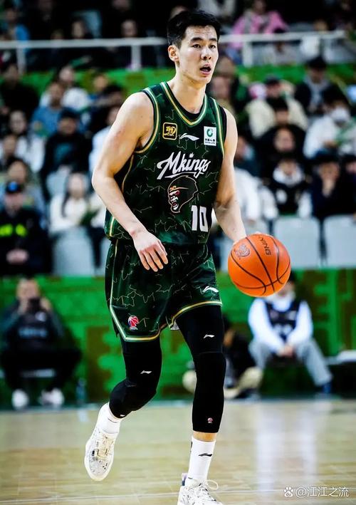 同曦总经理：郭昊文在休赛期拒绝了一份来自NBA活塞队的合同