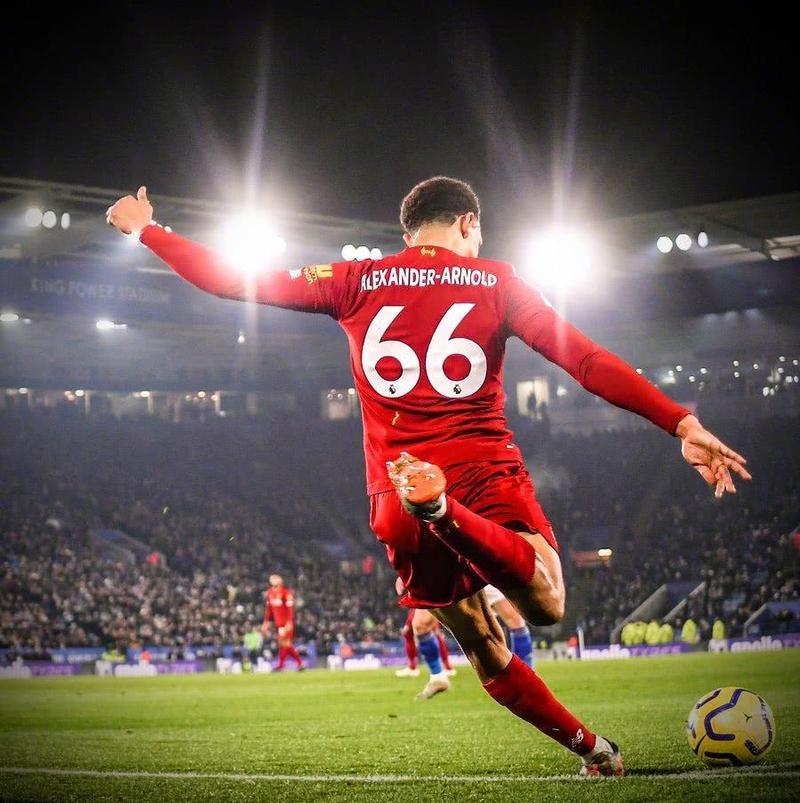 💥塞尔电台:皇马得知于帕与拜仁续约谈判破裂,他已成皇马首选