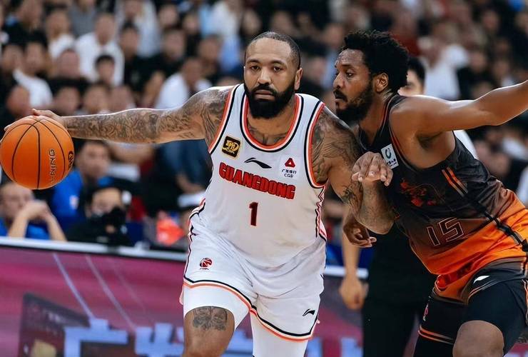 媒体人谈吉伦沃特:这只是兴奋剂处罚 要调查是否在境内使用大麻