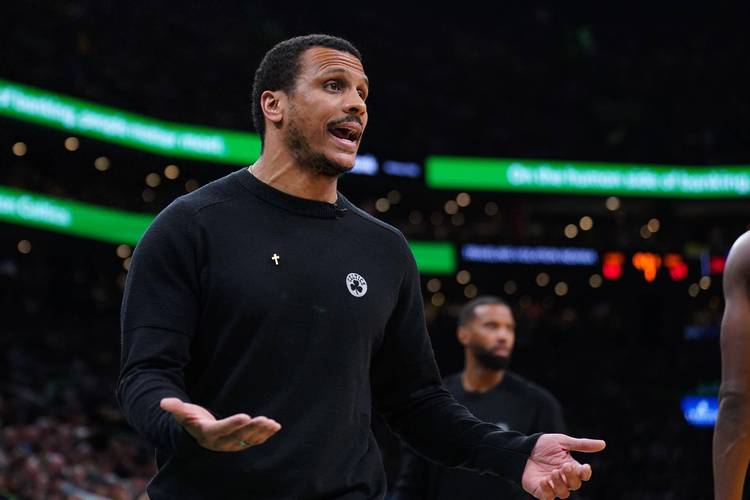 得到16分6板!马祖拉:米诺特攻防两端积极性很高要保持下去