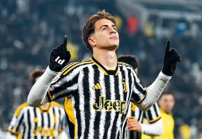 估值1亿欧!都体:尽管枪手蓝军有意伊尔迪兹,但球员只想留尤文