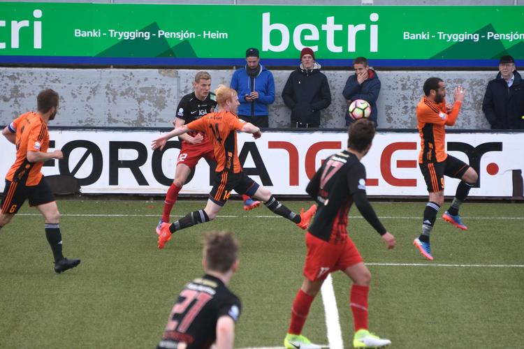 科内谈战平冰岛：下半场我们表现有提升 阿克利乌舍发挥重要作用