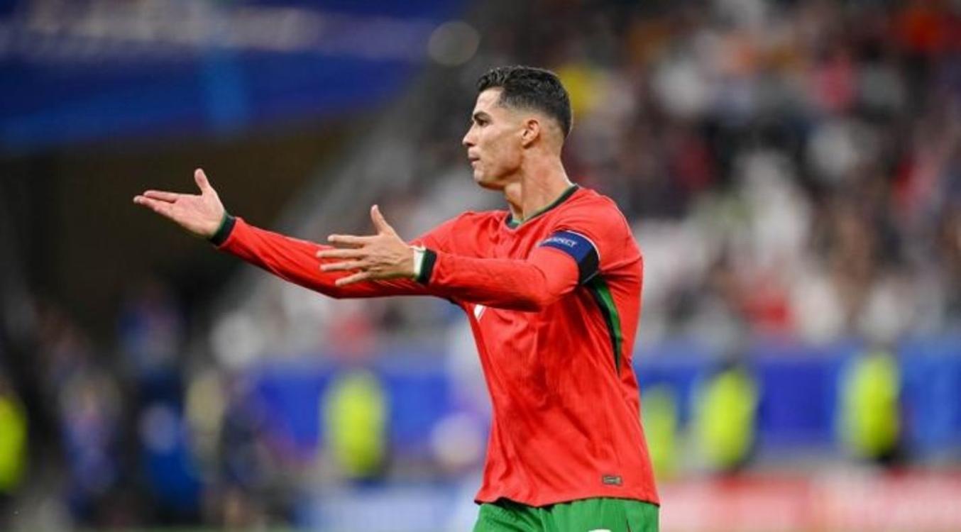 再度冲击！若明晨再战匈牙利破门 40岁C罗将独享世预赛历史射手王