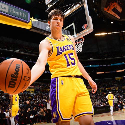 里夫斯:詹姆斯能提升你的自信 他总是面带笑容似乎从不会心情差