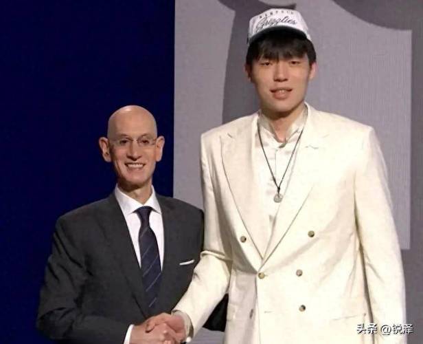 阿夫迪亚:杨瀚森充满求知欲和竞争意识 我们的化学反应会很特别