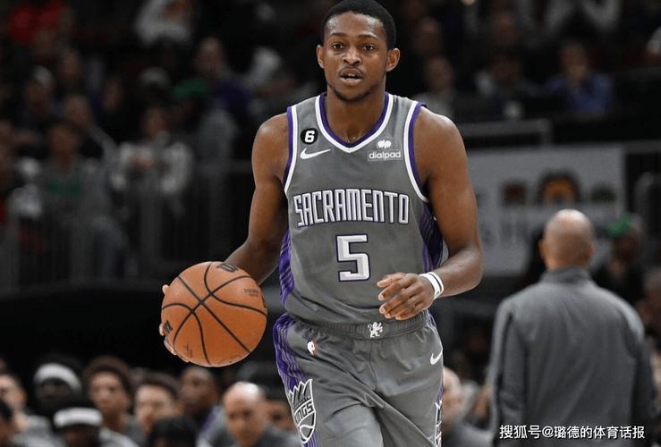 美记:国王今夏曾探索交易蒙克和德文-卡特 但两人没交易行情