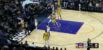 你不是射手吗?克内克特35分钟12中3&三分9中1全场8分 正负值-25