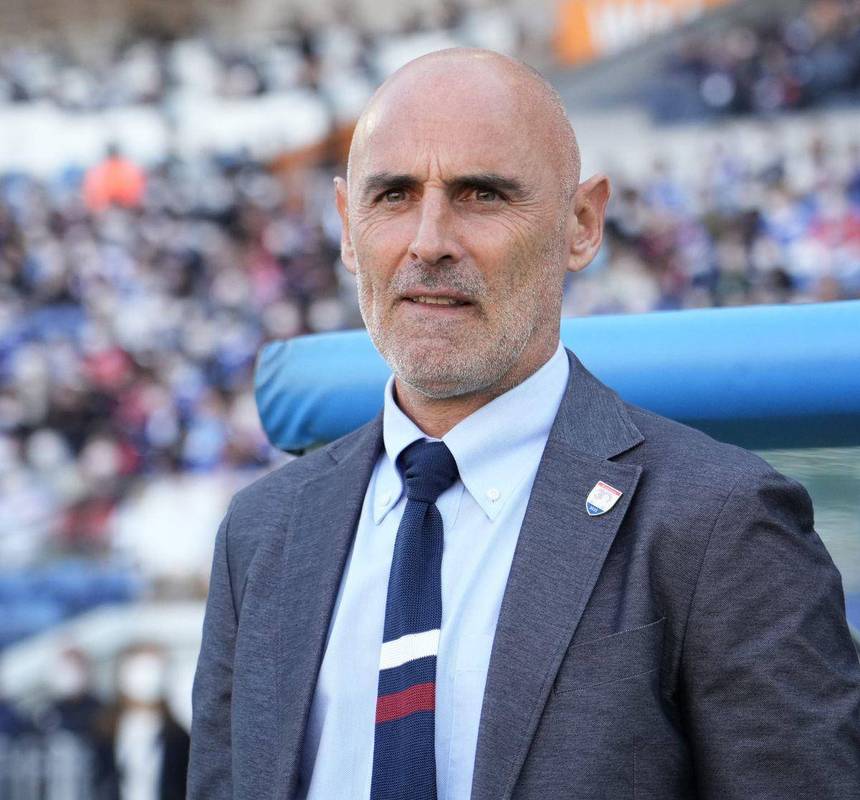 邮报:流浪者没和杰拉德接触,上海海港主帅穆斯卡特是主要候选