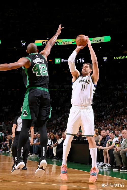 目前保罗9助&大洛三分5中4 记者:他俩仍是首发级别的球员