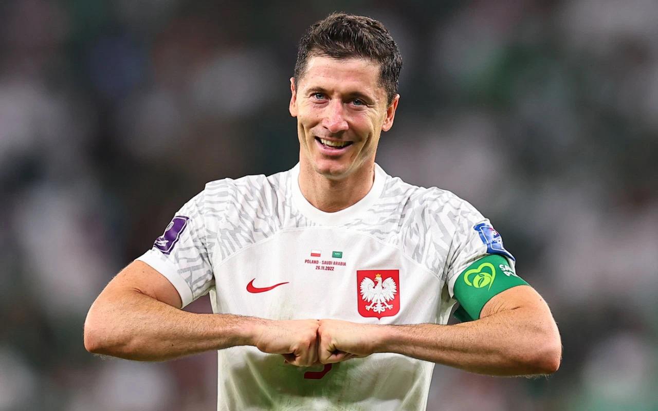 评论员:莱万带伤上场是因为想参加世界杯,这可能是最后一次机会