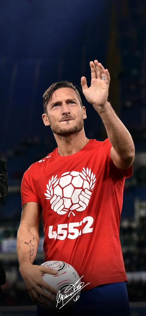 托蒂：我对尼科-帕斯非常感兴趣，很好奇未来他能够达到什么高度