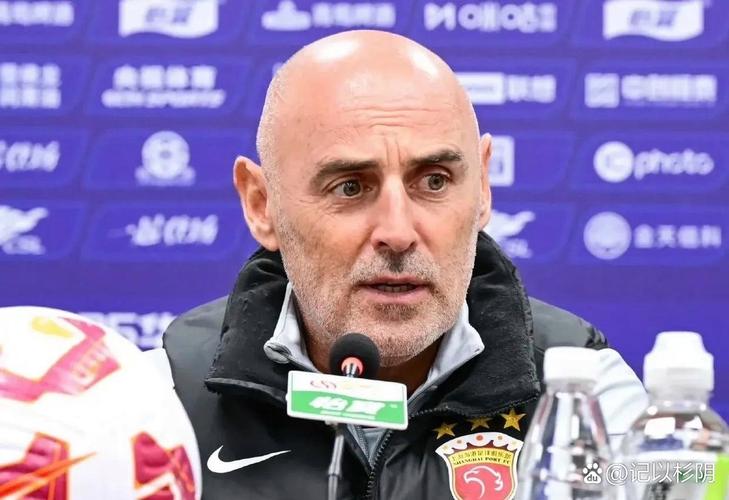 记者:海港主帅穆斯卡特接近执教流浪者