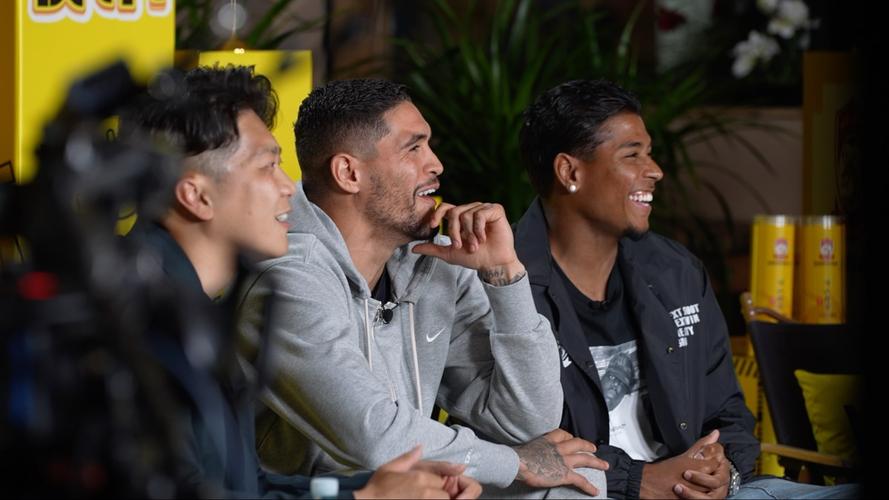 西海岸外援里切利:因为判罚和犯规导致两人罚下,轮不到我来点评