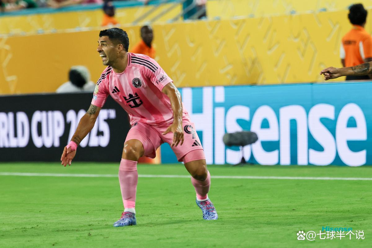 这防守...巴黎再丢一球，潘尼切利梅开二度，斯特拉斯堡3-1领先