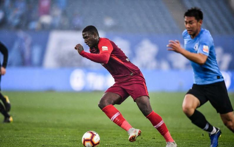 吉文谈澳波下课:老板不想让球队陷入保级;但澳波的时间太仓促了