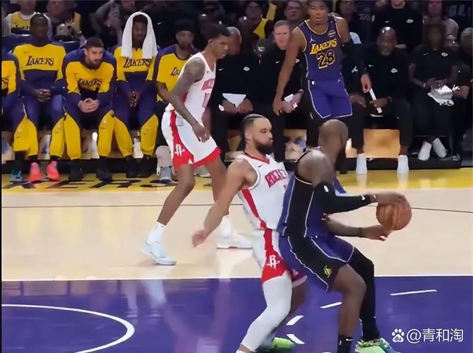 詹母曾想为儿子出头对自己动手?皮尔斯:我只是阻止了他上篮