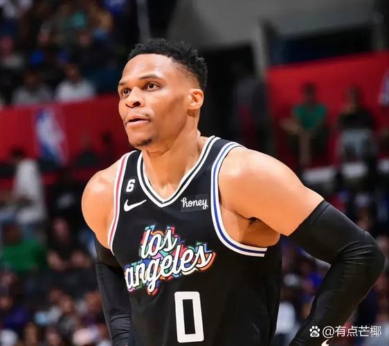 套话还是真心的😂?网友晒截图:所有的教练都让威少做自己...