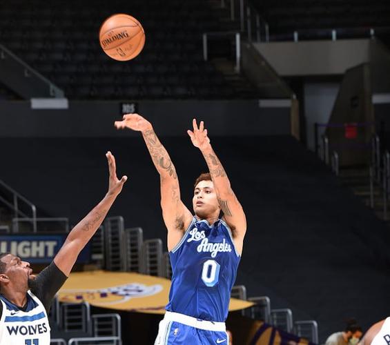 淘到宝了!50号秀桑德斯15中8拿到全场最高25分4板2助1断