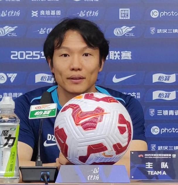 邓卓翔赛前:球队已进入最后冲刺期,希望把所有能量都释放在场上