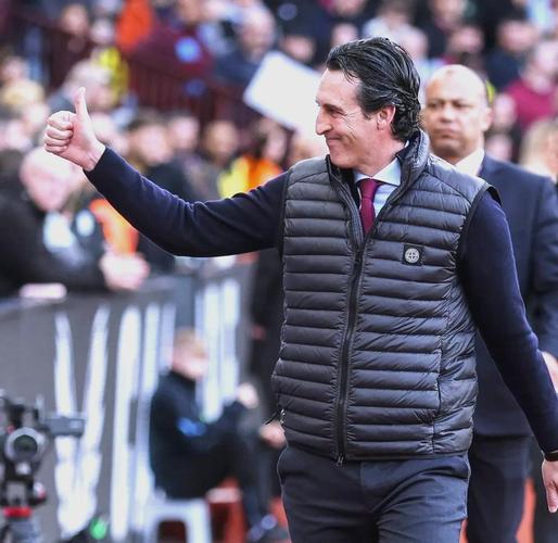 克星,弗兰克共6次在英超面对埃梅里执教的球队,2平4负未尝胜绩