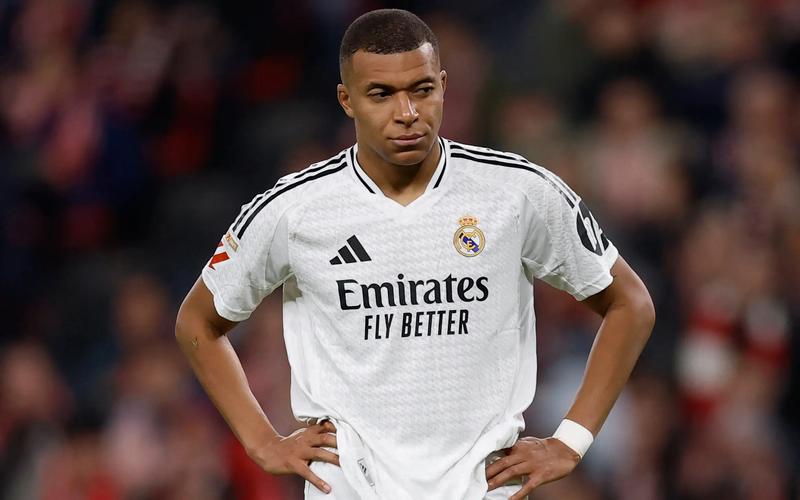 状态拉满！姆巴佩前9轮西甲进10球，14-15赛季C罗17球后皇马首人