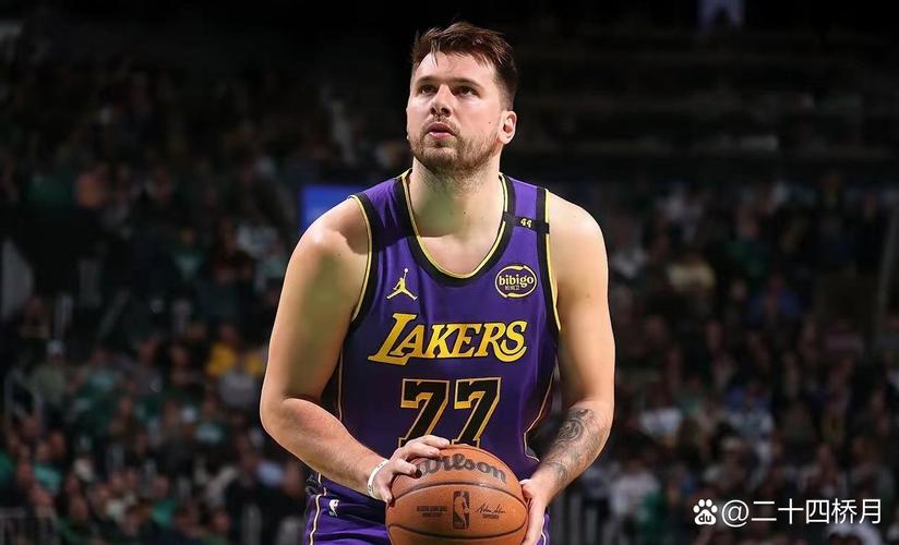 雷迪克：东契奇里夫斯是进攻极具活力球员 他们配合默契会更好