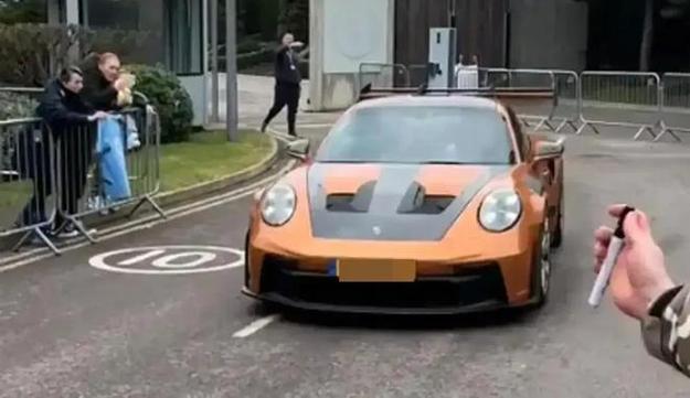 太阳报:哈兰德新添25万镑兰博基尼,收藏了布加迪、库里南等豪车