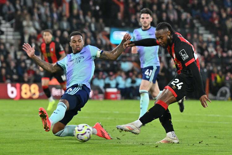 10球!阿森纳仅用8轮定位球进球已上双,是英超历史同期最快